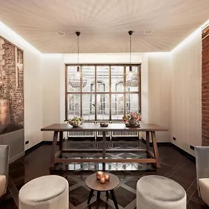 H+ Hotel