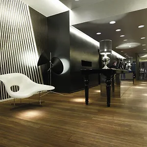Hotel Nena, BRE